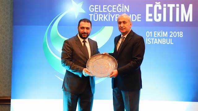 İLKE Mütevelli Heyeti Başkanvekili Şükrü Alkan ile Milli Eğitim Bakan Yardımcısı Mustafa Safran