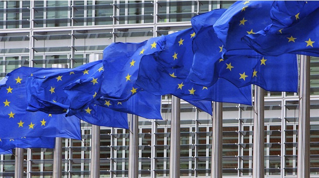 Avrupa Birliği, yeni internet düzenlemeleri yaparak kişisel verilerin korunmasını sağlamaya çalışıyor.