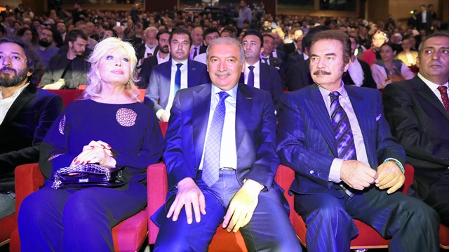 Açılış törenine İstanbul Büyükşehir Belediye Başkanı Mevlüt Uysal, sanatçı Ajda Pekkan, Orhan Gencebay ve Yavuz Bingöl'ün yanı sıra çok sayıda ünlü katıldı.  