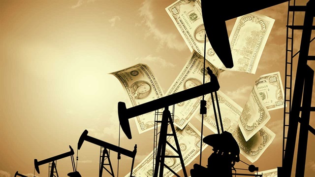 Petrol fiyatları İran ambargosu ile 60 dolardan 80 dolara yükseldi.