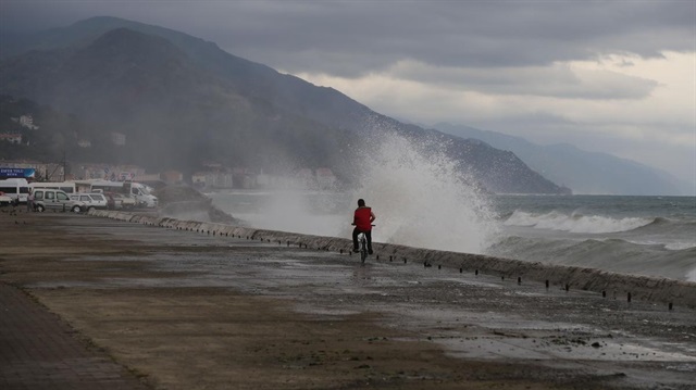 Arşiv: Batı Karadeniz'deki kuvvetli rüzgar nedeniyle ulaşımda aksamaların yaşanabileceği öngörülüyor