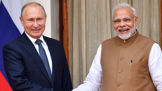 Indian Prime Minister Narendra Modi welcomes Russian President Vladimir Putin