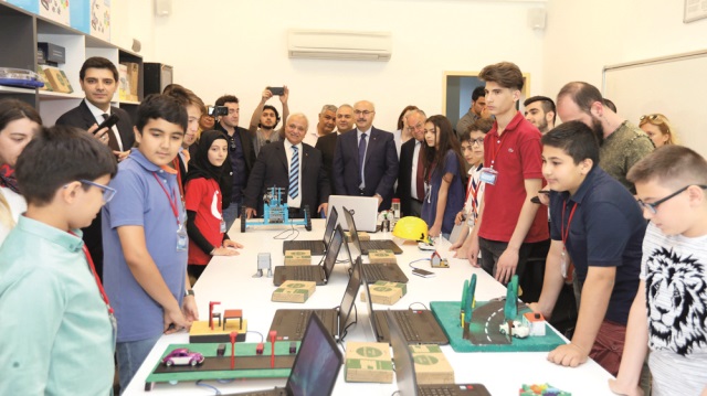 Turkcell’in projesi özel yetenekli çocukların içindeki potansiyeli ortaya çıkarmak için MEB Bilim ve Sanat Merkezleri işbirliğiyle yürütülüyor.