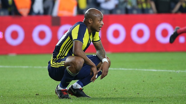 Fenerbahçe'de Ayew mücadele 90 dakika görev aldı.