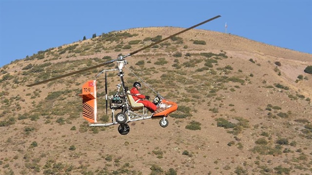 Cayrokopter 1,5 saat havada kalabiliyor.