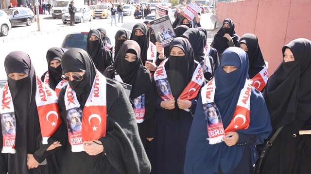 Erzurum'da kadınlar Alparslan Kuytul için yürüdü