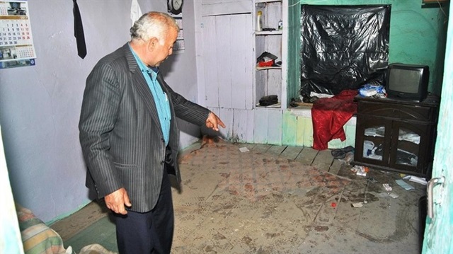 Hırsızlar 15 evi talan etti.
