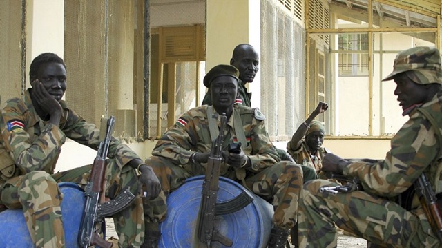 سلطات جنوب السودان تسلّم 4 من أسرى المعارضة للصليب الأحمر