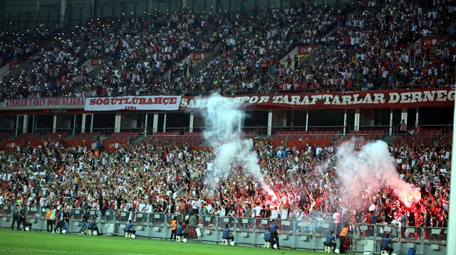 Samsunspor tribünleri takımlarını maçlarda yalnız bırakmıyor.