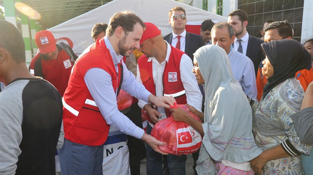 Albayrak visited the disaster-affected areas with representatives of the Turkish Red Crescent and the Turkish Emergency and Disaster Management Authority (AFAD). 