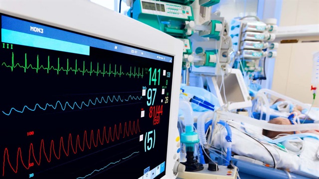 Cihaza bağımlı olan ağır kronik hastalara elektrik desteği.