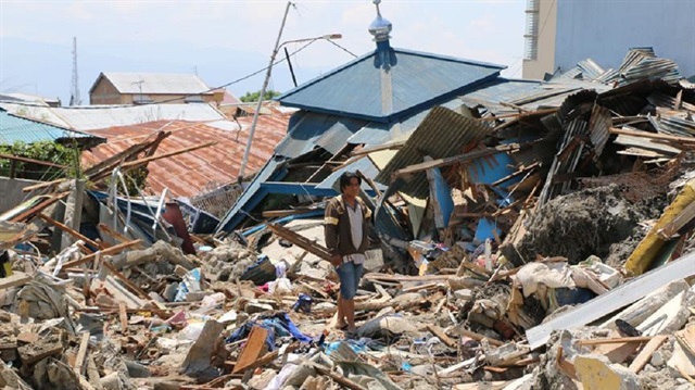 Flash floods and landslides triggered by torrential rains in Indonesia