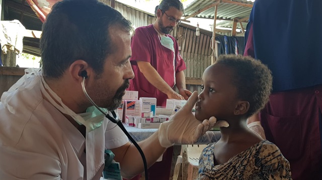 Sağlık Bakanlığı tarafından yapılan açıklamaya göre yurt dışında 22 bin 874 hastaya yardım eli uzatıldı.