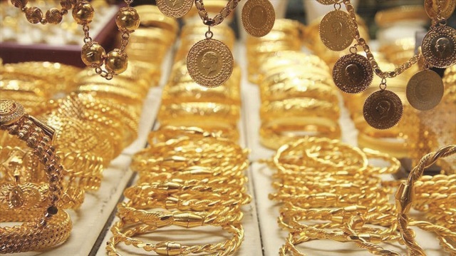 İKO Başkanı Atayık: Yurtdışından gelenlerin yanlarında 2 kiloya kadar altın getirmesine izin verelim
