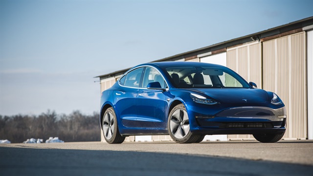 Tesla, bir eşiği daha aştı: 100 bininci Model 3 üretildi!