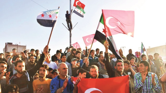 Münbiç halkı dört gözle beklediği TSK ve ÖSO'yu güllerle karşılamaya hazırlanıyor.