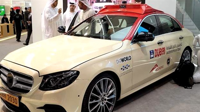 Sürücüsüz taksiler ilk olarak Dubai'de test edilecek.
