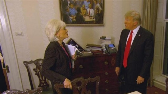 ABD Başkanı Donald Trump, Lesley Stahl ile Oval Ofis'te. 