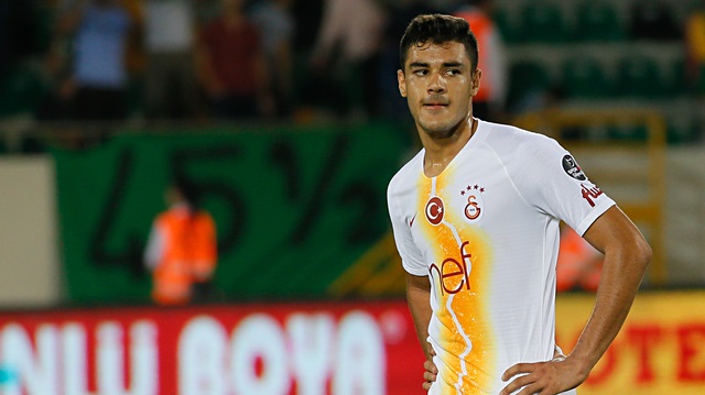 Ozan Kabak, Galatasaray formasıyla çıktığı 4 maçta göz doldurdu.