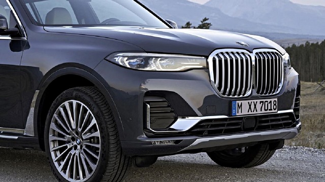2019 BMW X7'nin en dikkat çeken özelliği ön ızgarasının tasarımı oldu.