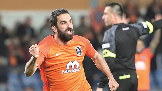 Başakşehir Yönetim Kurulu, milli futbolcuya 2.5 milyon TL’lik tarihi bir ceza kestiğini kamuoyuna duyurdu. 