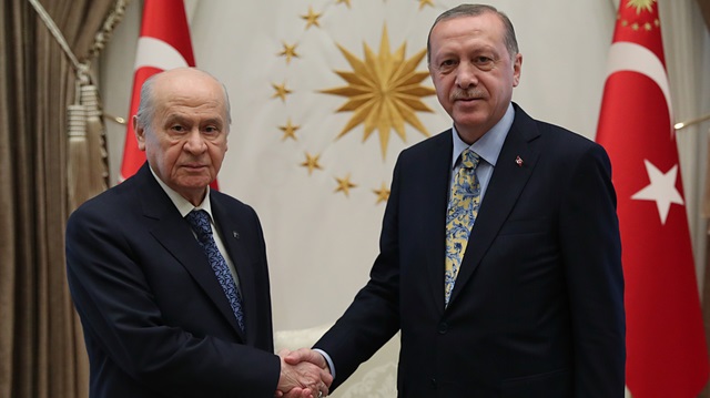 Cumhurbaşkanı Erdoğan ile MHP Lideri Bahçeli, ittifak görüşmesi için Beştepe'de bir araya geldi.
