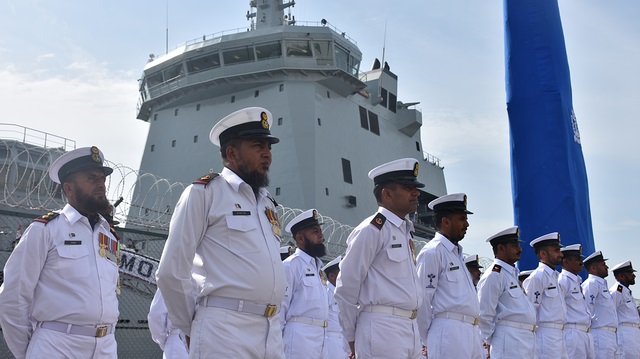 Pakistan Denizde İkmal Gemisi (PNFT), Pakistan Deniz Kuvvetlerine teslim edildi. 