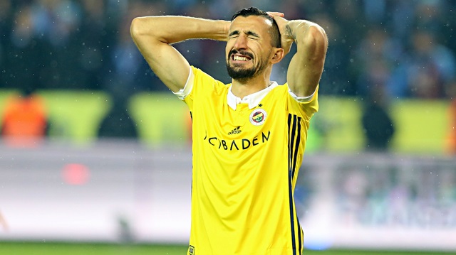 Defansif orta sahada görev yapan Mehmet Topal, bu sezon Fenerbahçe formasıyla çıktığı 12 maçta 1 asist kaydetti.