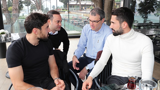 Fenerbahçe'de futbolcular ile teknik ve idari kadro kahvaltıda bir araya geldi.