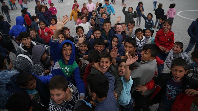 Syrian refugee children at a tent city in Şanlıurfa, Turkey