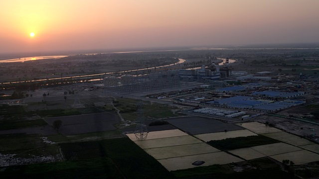 File photo: An aerial view of the Haveli Bahadur Shah LNG power plant in Jhang, Pakistan 