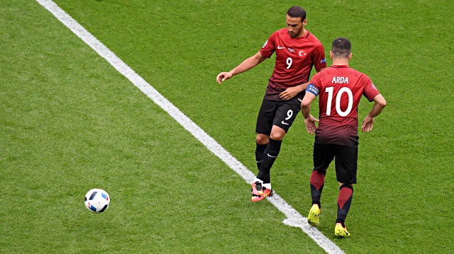 Cenk Tosun, A Milli Takımımızın formasını 33 kez giyerken 11 gol atma başarısı gösterdi.