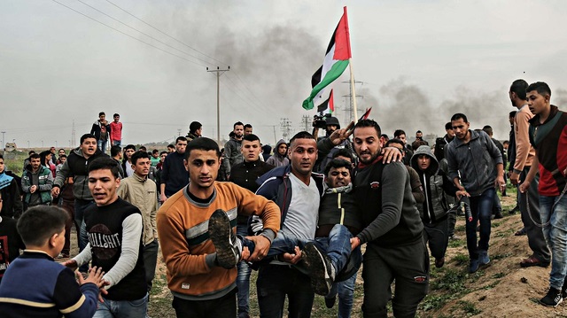 إصابة 52 فلسطينيا برصاص الاحتلال الإسرائيلي قرب حدود غزة 