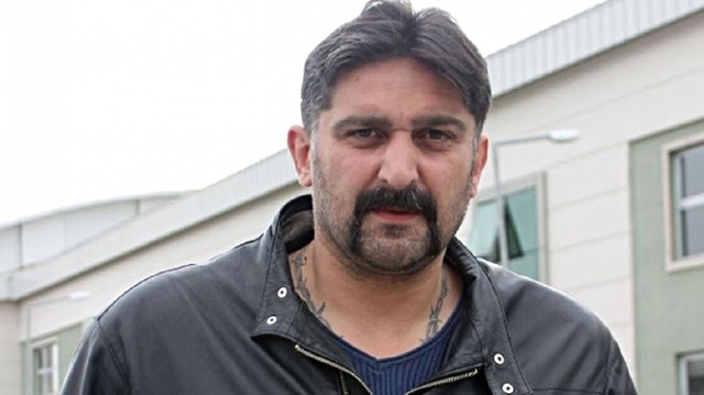 Zaza Enden 1995-2003 yılları araısnda Fenerbahçe forması giymişti.