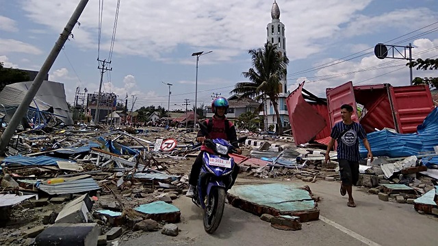 Endonezya'nın Sulawesi Adası’nda geçtiğimiz haftalarda 7,5 büyüklüğünde deprem meydana gelmiş ve pek çok yapı yıkılmıştı.