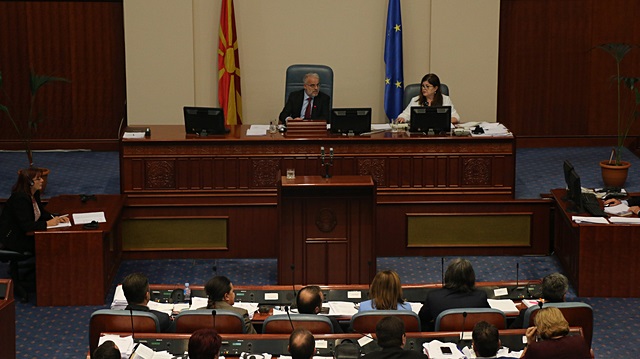 Macedonian parliament vote on name change