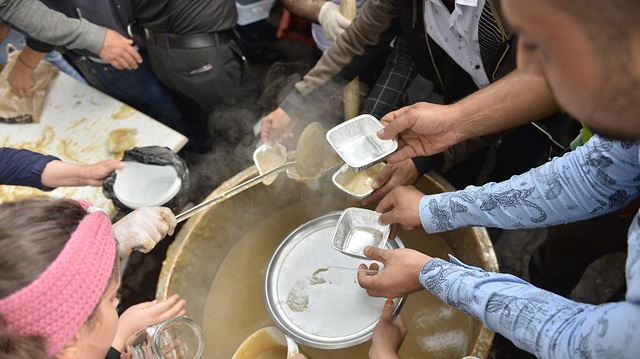 ماردين التركية تنظيم مهرجان أكلة "الحريرة" التراثية