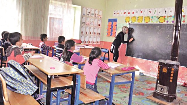 Doğu ve Güneydoğu Anadolu Bölgelerinde öğretmenlerin çalışmalarını desteklemek için teşvik mekanizması kurulacak