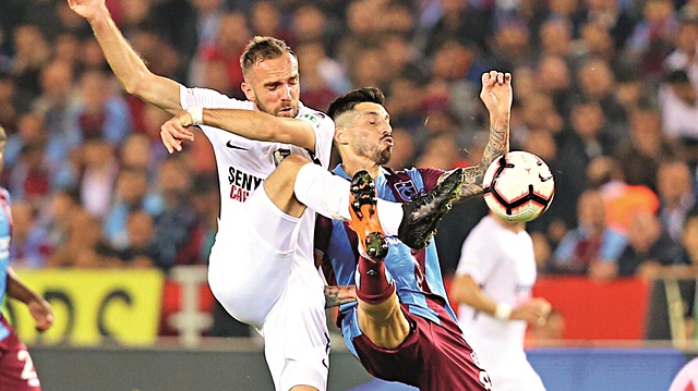  Trabzonspor, rakibiyle 0-0 berabere kalarak eline gelen fırsatı kaçırdı. 