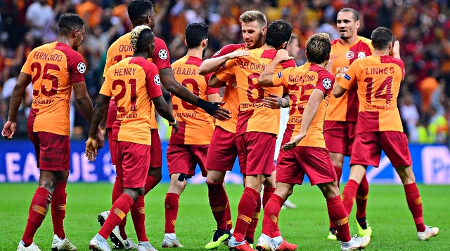 Şampiyonlar Ligi'nde Galatasaray kendi evinde Schalke ile karşı karşıya geliyor.
