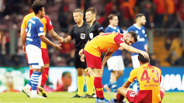 Galatasaray Schalke 04 ile 0-0 berabere kaldı.