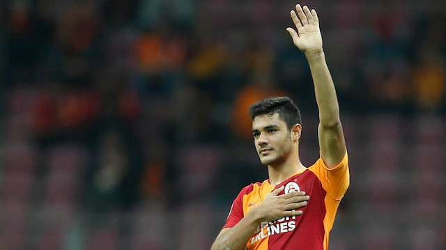 Ozan Kabak, Galatasaray formasıyla ilk maçına Schalke 04 karşısında çıktı. 