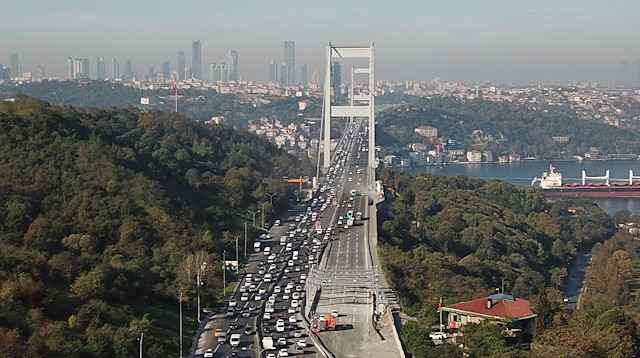 15 Temmuz Şehitler ve Fatih Sultan Mehmet köprülerinden yılın 9 ayında 87 milyon 805 bin araç geçti.