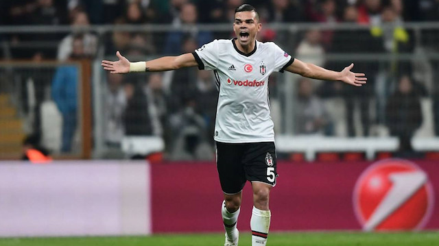 Pepe bu sezon Beşiktaş formasıyla çıktığı 14 maçta 5 gol atarken 1 de asist kaydetti.