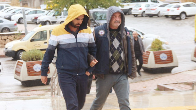 Elazığ’da, FETÖ’ye yönelik operasyonda gözaltına alınan 2 zanlıdan biri tutuklandı.
