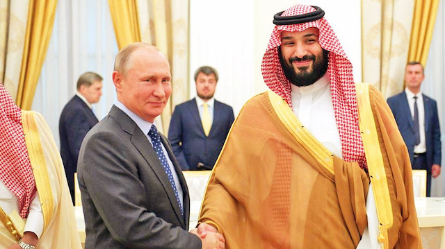 Rusya Cumhurbaşkanı Vladimir Putin ve Prens Muhammed bin Selman.