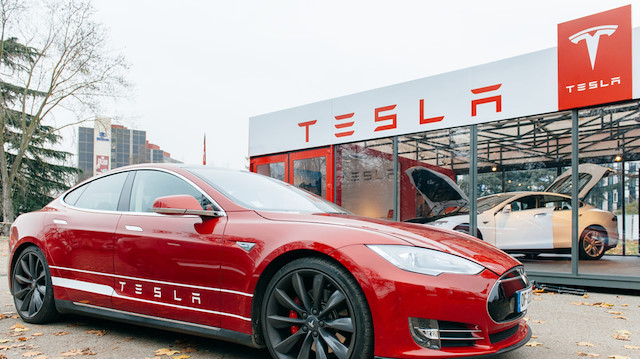 Tesla daha önce 18 Eylül'de Adalet Bakanlığının bir soruşturma için şirketten belge talep ettiğini açıklamış.