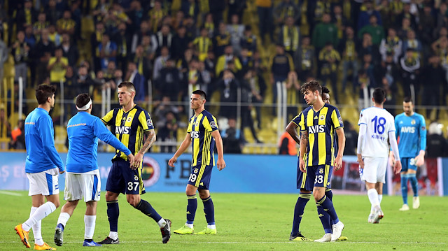 Fenerbahçeli futbolcular Ankaragücü yenilgisi sonrasında büyük üzüntü yaşadı. 