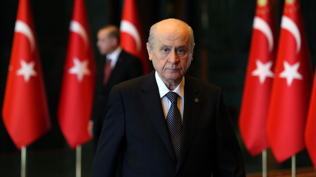 MHP Genel Başkanı Devlet Bahçeli, emeklilikte yaşa takılanlara ilişkin, "Bugünkü ekonomik dönemde ısrarcı olmama kanaatindeyiz" dedi.