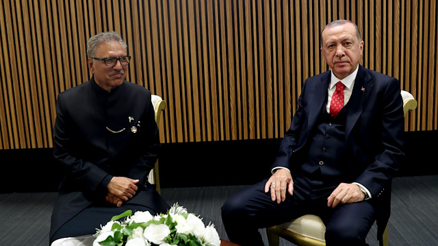 Cumhurbaşkanı Erdoğan, Pakistan Cumhurbaşkanı Arif Alvi ile bir araya geldi